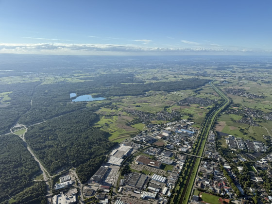 Blick Richtung Nord-Westen (Frankreich) auch entlang der Kinzig ...