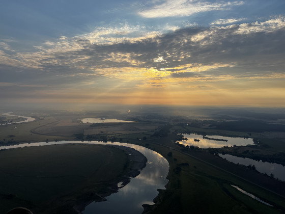 Morgenflug, Elbe, Altmark, Gold & Sonnenaufgang mit dem „Blyke“
