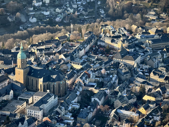 Adventsflug Erzgebirge - Besuch des Annaberger Weihnachtsmarktes